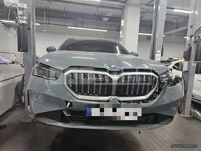 Photo 1 of 28: 2024 BMW 530i xDrive — Korean insurance auction