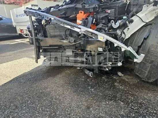 Photo 2 of 14: 2024 Hyundai Kona Electric, VIN KMHHC816FRU010404 — Korean insurance auction