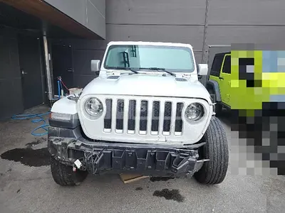 Photo 1 of 41: 2022 Jeep Zip Wrangler Sahara, VIN 1C4HJXEN4NW216659 — Korean insurance auction