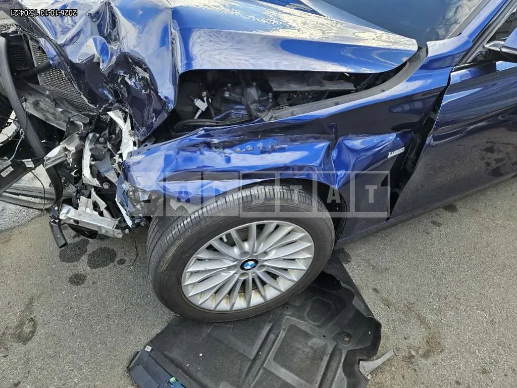 Photo 2 of 27: 2018 BMW 320i — Korean insurance auction