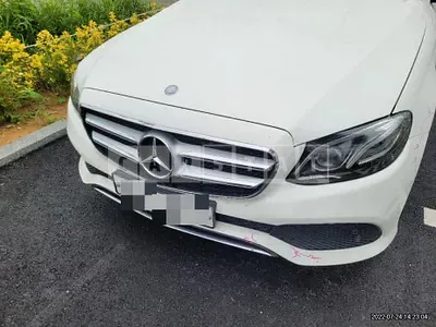 Photo 1 of 61: 2017 Mercedes-Benz E220 d 4Matic — Korean insurance auction
