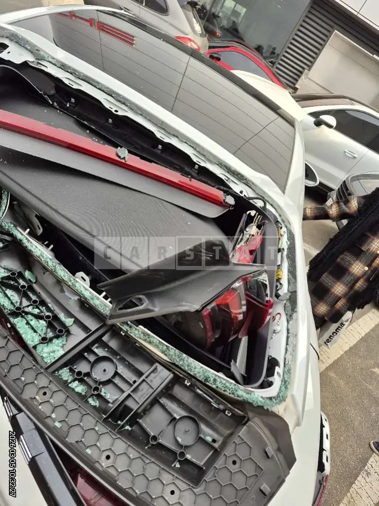 Photo 2 of 41: 2020 Porsche Panamera 4 — Korean insurance auction