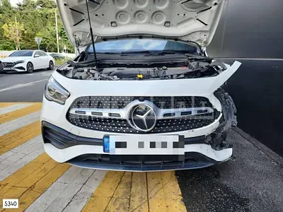 Photo 1 of 17: 2022 Mercedes-Benz GLA250 4Matic — Korean insurance auction