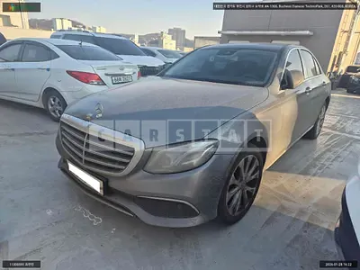 Photo 1 of 9: 2019 Mercedes-Benz E220d 4Matic, VIN WDDZF0FB2KA620169 — Korean insurance auction