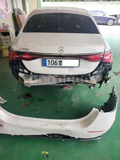 2024 Mercedes-Benz E 200