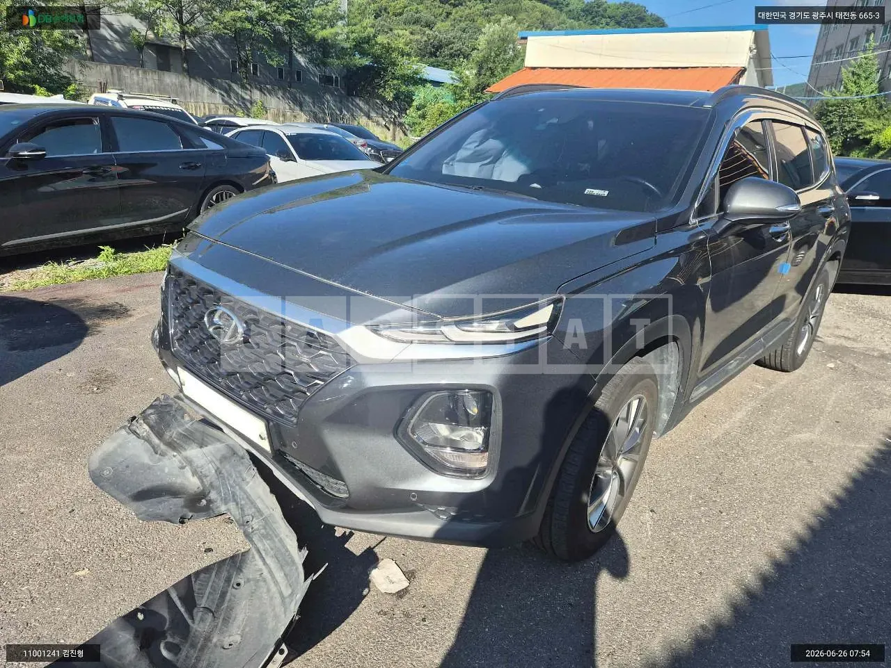 Photo 2 of 28: 2019 Hyundai Santa Fe, VIN KMHS281ABLU208433 — Korean insurance auction