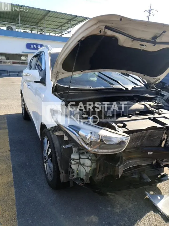 Photo 2 of 6: 2015 Hyundai Tucson — Korean insurance auction