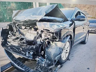 Photo 1 of 38: 2017 Hyundai Santa Fe, VIN KMHSW81UDHU724589 — Korean insurance auction