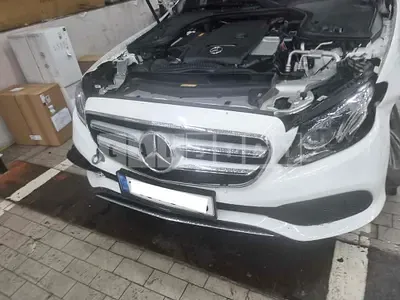 Photo 1 of 17: 2020 Mercedes-Benz E300, VIN W1KZF4JB9LA846645 — Korean insurance auction