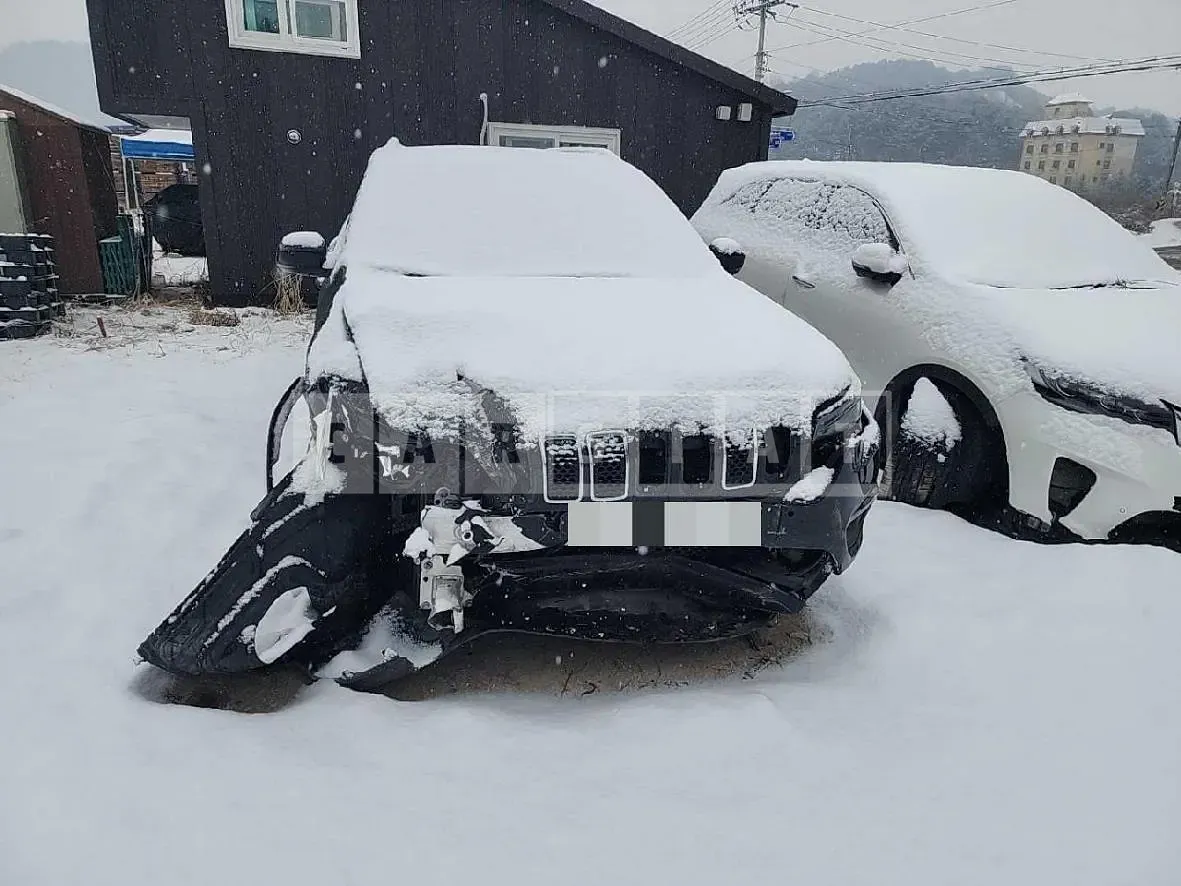 Photo 2 of 30: 2018 Jeep Zip Cherokee 2.4, VIN 1C4PJMCB5KD125099 — Korean insurance auction