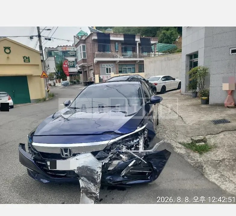 Photo 2 of 14: 2018 Honda Accord Hybrid — Korean insurance auction