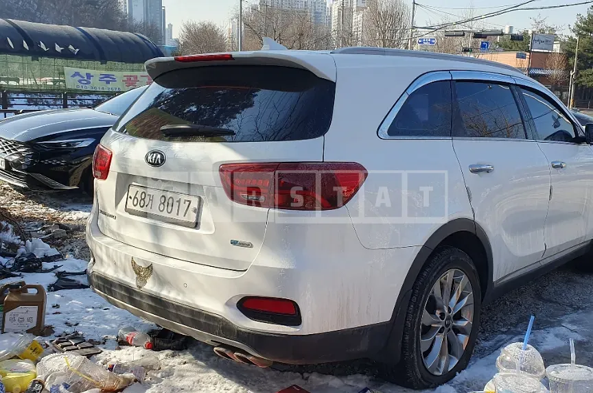 Photo 2 of 11: 2019 Kia Sorento, VIN KNAPG81ABKA481992 — Korean insurance auction