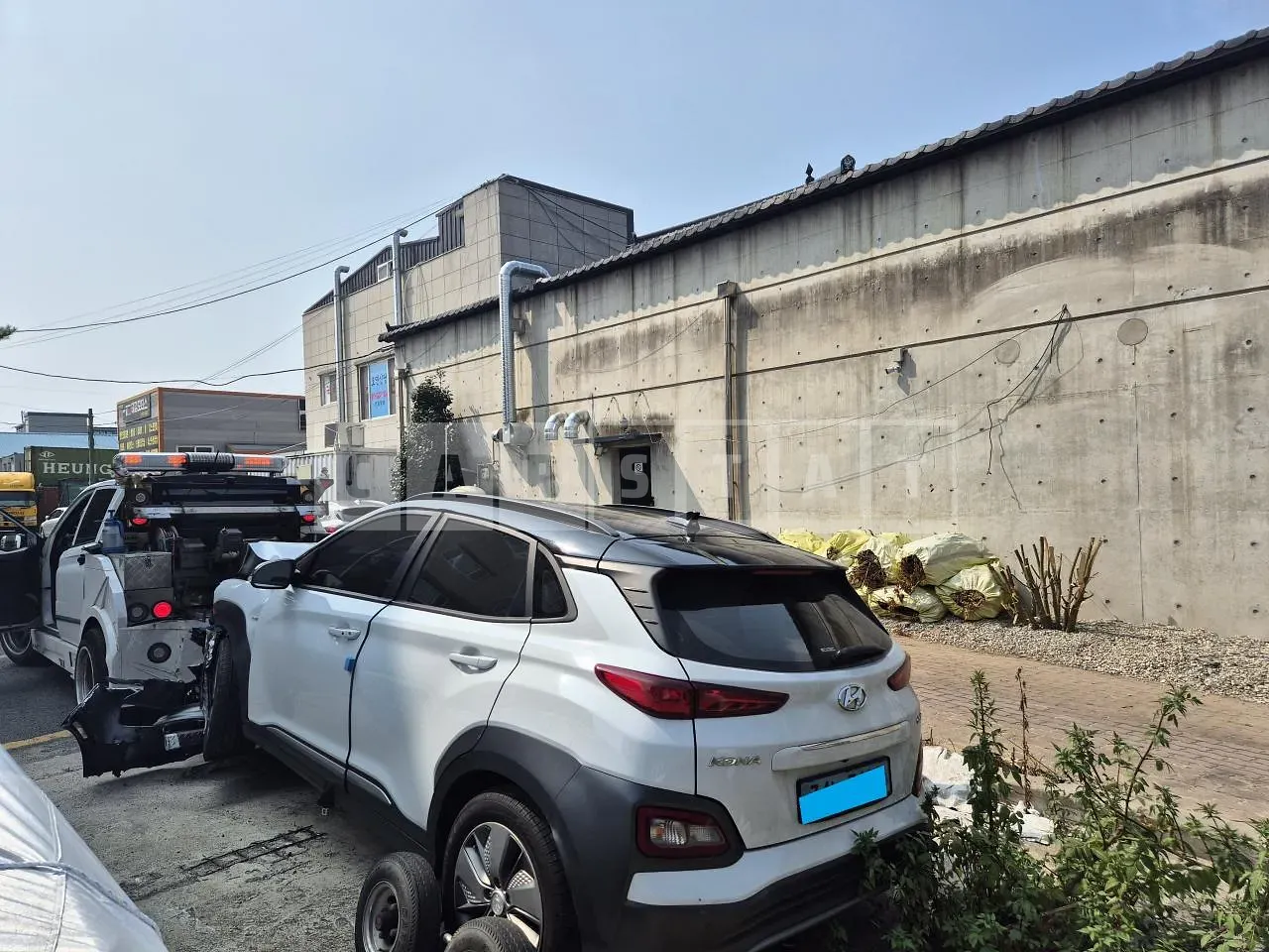 Photo 2 of 12: 2020 Hyundai Kona Electric, VIN KMHK381GFLU081551 — Korean insurance auction