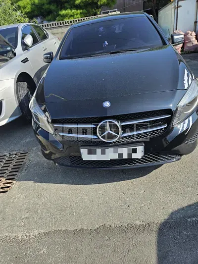 Photo 1 of 43: 2015 Mercedes-Benz A180 — Korean insurance auction