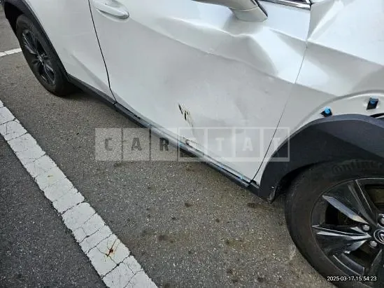 Photo 2 of 17: 2025 Lexus UX300h 2WD — Korean insurance auction