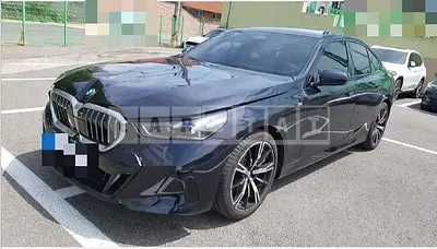 Photo 1 of 41: 2024 BMW 530i xDrive — Korean insurance auction