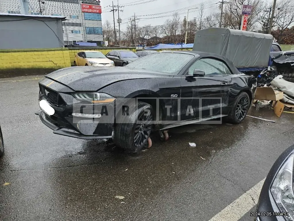 Photo 2 of 10: 2019 Ford Mustang GT 5.0 Convertible, VIN 1FATP8FF9K5128042 — Korean insurance auction