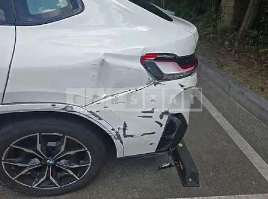 Photo 2 of 18: 2024 BMW X4 xDrive20i — Korean insurance auction