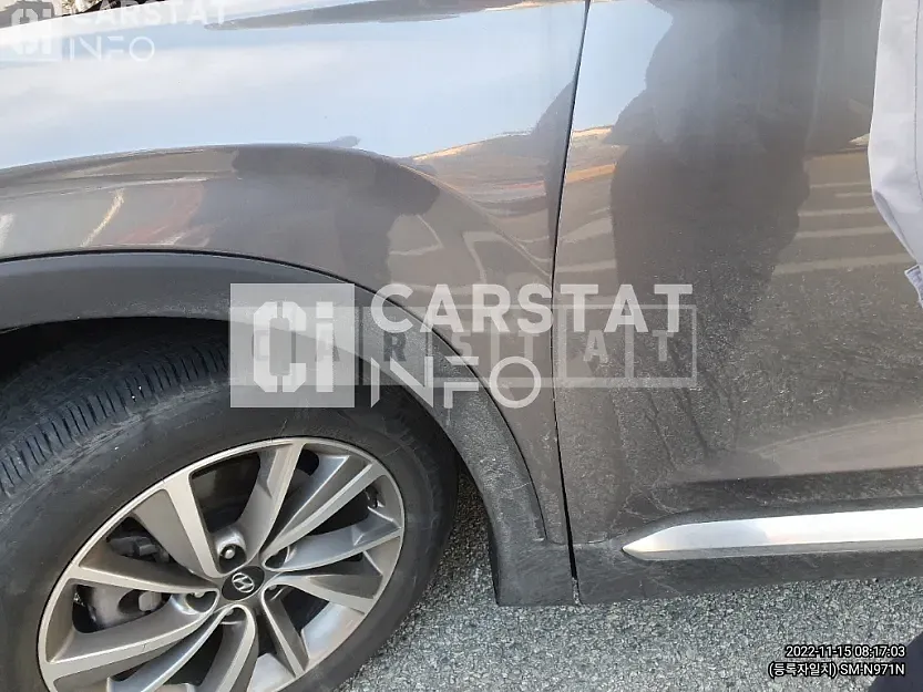 Photo 2 of 18: 2020 Hyundai Santa Fe, VIN KMHS281BBLU298898 — Korean insurance auction