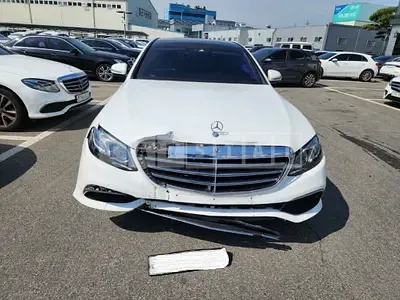 Photo 1 of 50: 2017 Mercedes-Benz E 300, VIN WDDZF4JBXHA066242 — Korean insurance auction