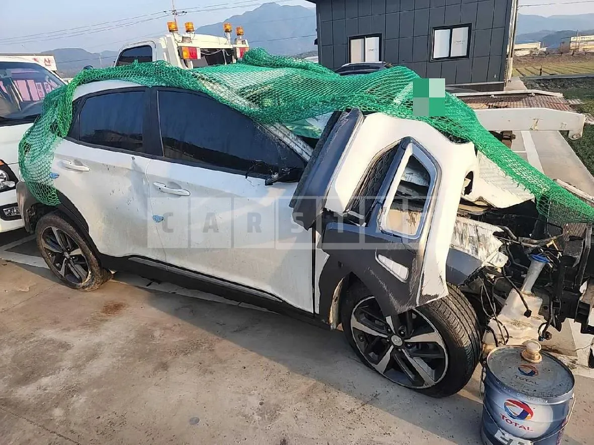 Photo 2 of 12: 2018 Hyundai Kona 1.6 Turbo (2WD), VIN KMHK4815GJU076672 — Korean insurance auction