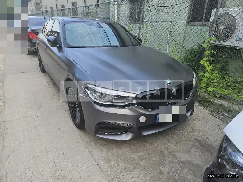 Photo 2 of 22: 2017 BMW 520d — Korean insurance auction
