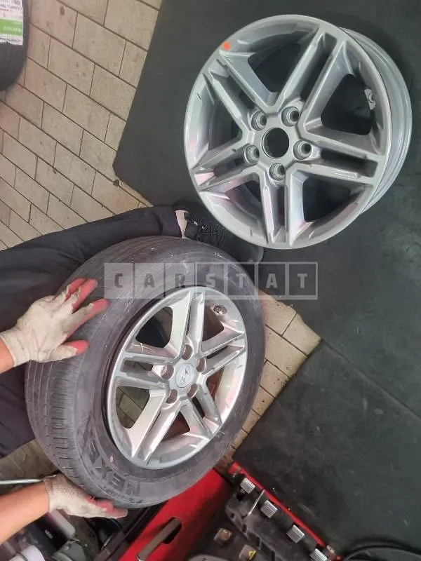 Photo 2 of 2: 2017 Hyundai (part) Kona Wheel — Korean insurance auction