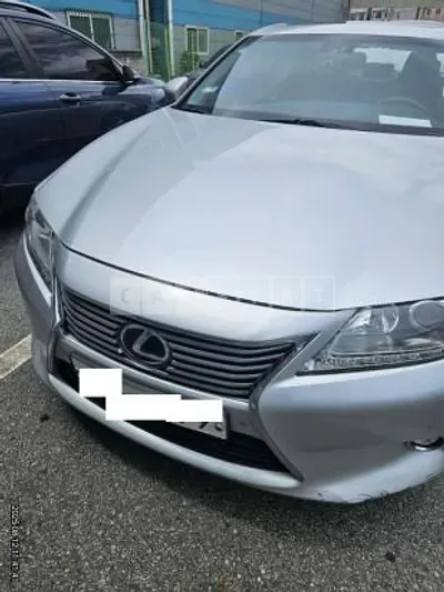 Photo 1 of 5: 2015 Lexus ES300h — Korean insurance auction