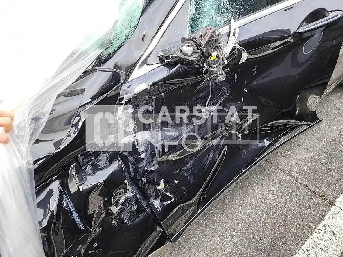 Photo 2 of 13: 2019 Genesis G80 3.8 — Korean insurance auction
