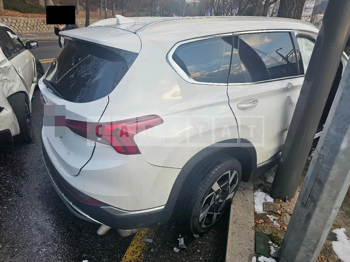 Photo 2 of 13: 2020 Hyundai Santa Fe TM, VIN KMHS381HGMU317770 — Korean insurance auction