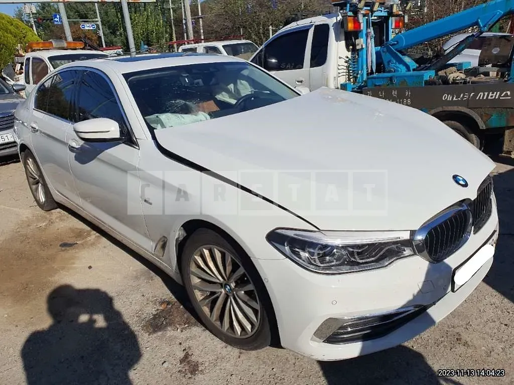 Photo 2 of 8: 2018 BMW 520d, VIN WBAJC3106JDA05774 — Korean insurance auction