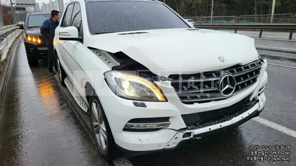 Photo 2 of 7: 2015 Mercedes-Benz ML350 BlueTec 4Matic, VIN WDCDA2EB6FA590089 — Korean insurance auction