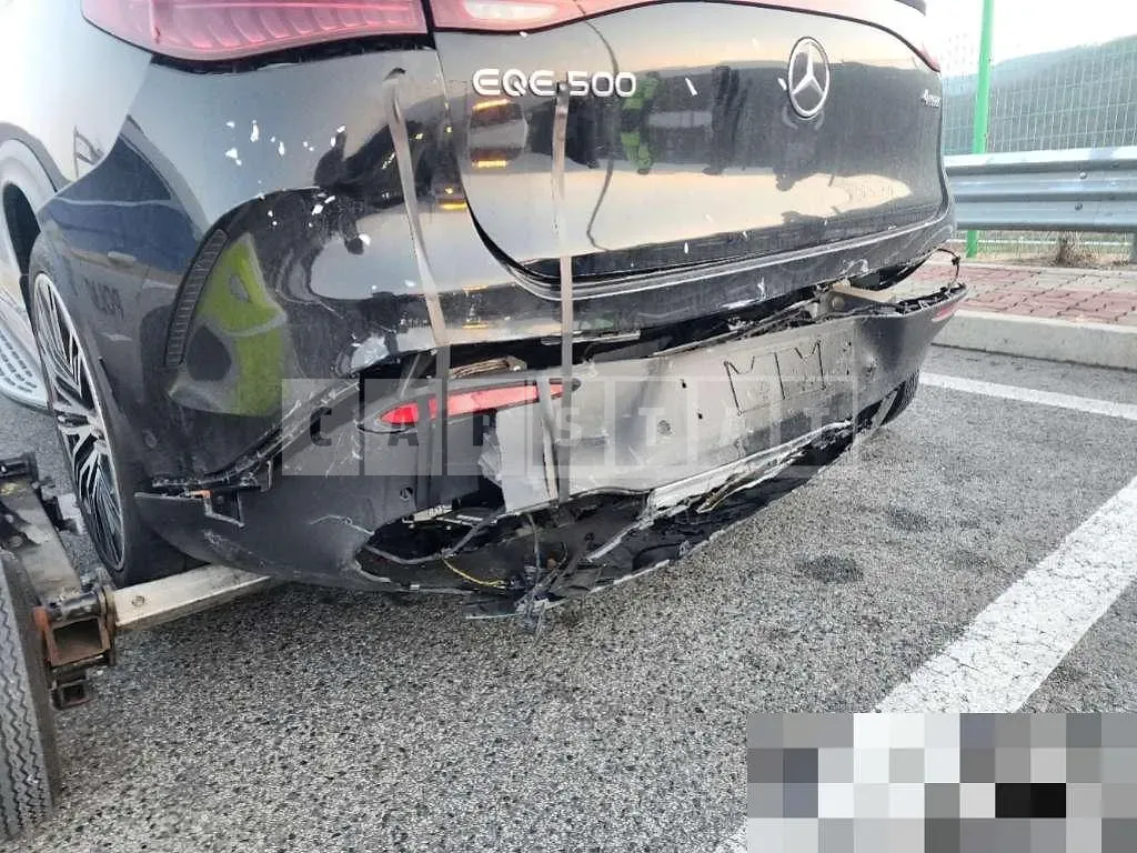 Photo 2 of 10: 2023 Mercedes-Benz EQE500 4Matic SUV — Korean insurance auction