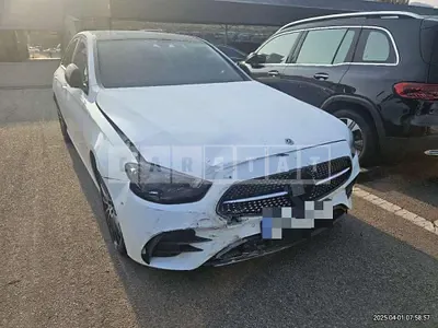 Photo 1 of 17: 2023 Mercedes-Benz E350 4Matic — Korean insurance auction