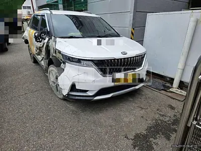 Photo 1 of 46: 2020 Kia Carnival Gasoline 3.5 — Korean insurance auction