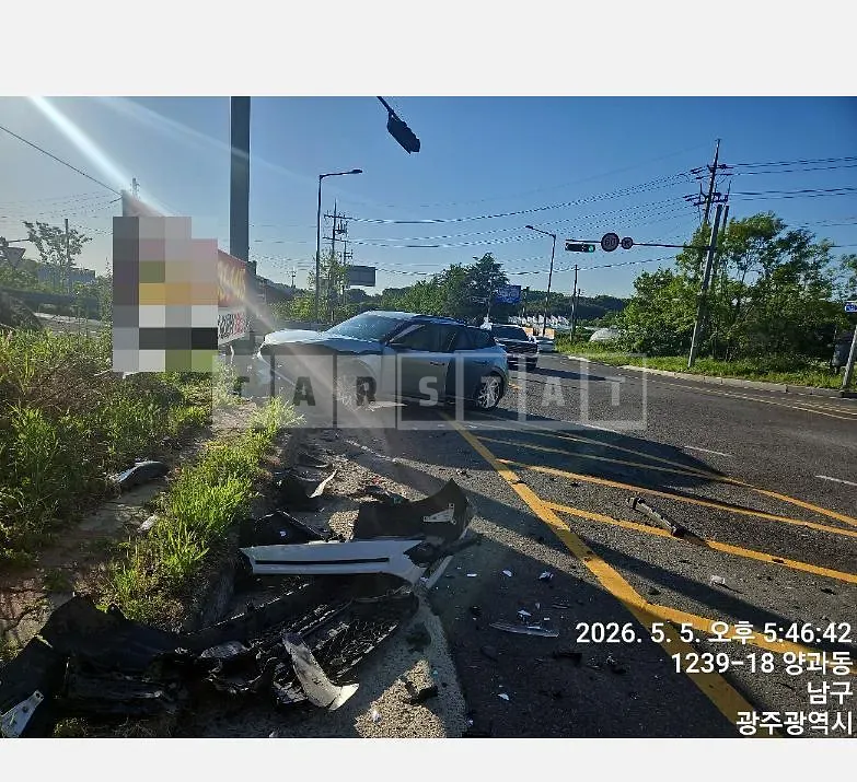 Photo 2 of 33: 2021 Genesis GV60 — Korean insurance auction