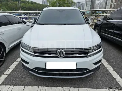Photo 1 of 16: 2020 Volkswagen Tiguan 2.0 TDI, VIN WVGZZZ5NZLW316833 — Korean insurance auction