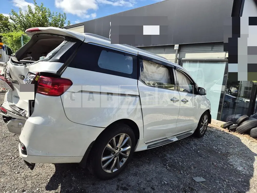Photo 2 of 9: 2018 Kia Carnivals — Korean insurance auction
