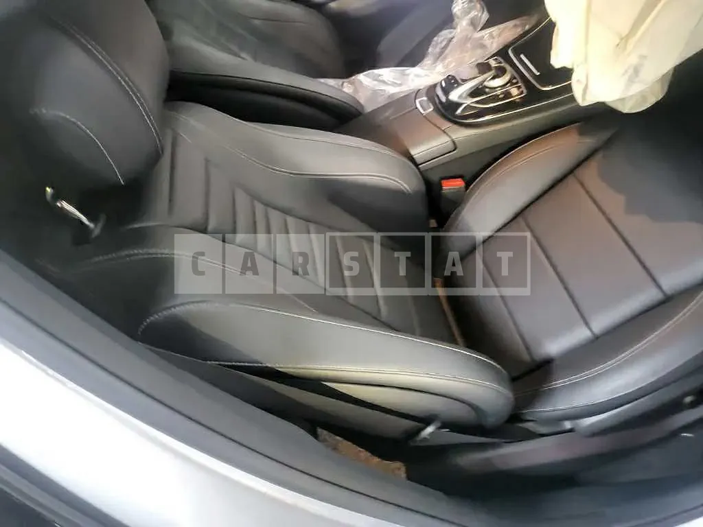 Photo 2 of 40: 2019 Mercedes-Benz E 300, VIN WDDZF4JB6KA518310 — Korean insurance auction