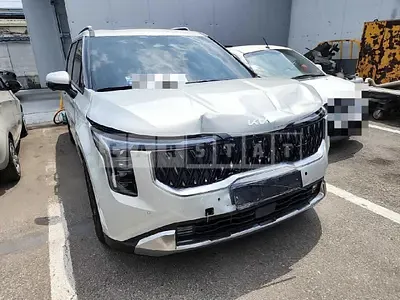 Photo 1 of 7: 2024 Kia Carnival Hybrid — Korean insurance auction