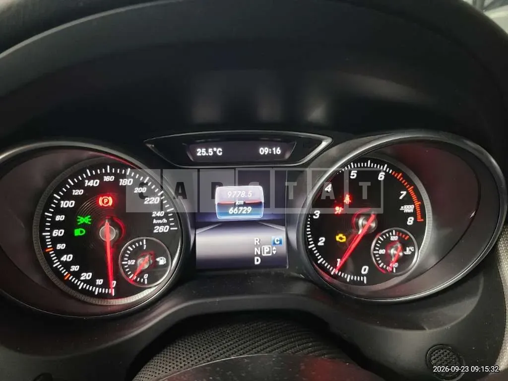 Photo 2 of 18: 2016 Mercedes-Benz CLA250 4Matic — Korean insurance auction