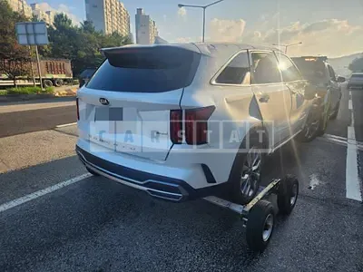 Photo 1 of 9: 2021 Kia Sorento 2.5, VIN KNARF81FGMA104067 — Korean insurance auction