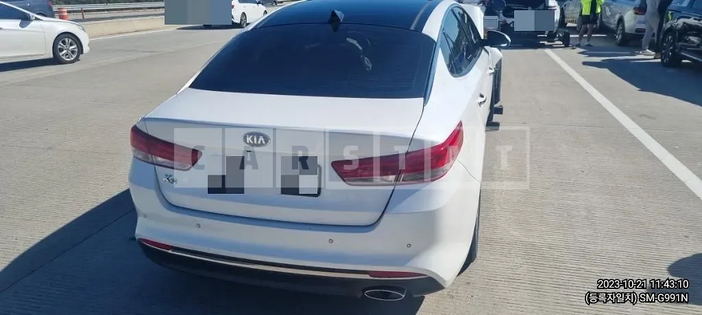 Photo 2 of 9: 2015 Kia K5 2.0, VIN KNAGU411BGA013497 — Korean insurance auction