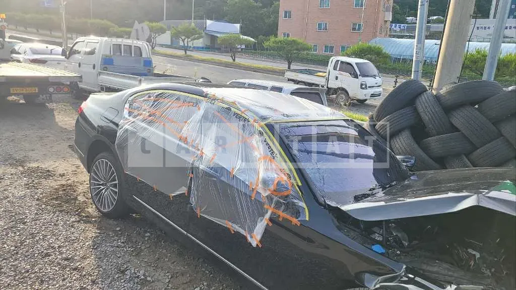 Photo 2 of 16: 2018 BMW 750Li xDrive — Korean insurance auction