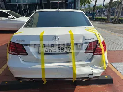 Photo 1 of 16: 2016 Mercedes-Benz E220 BlueTec, VIN WDDHF0AB3GB305711 — Korean insurance auction