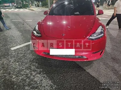 Photo 1 of 12: 2021 Tesla Model Y LongRange — Korean insurance auction