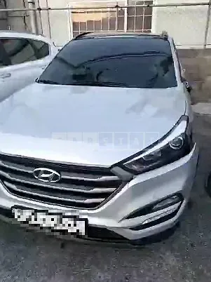 Photo 2 of 17: 2016 Hyundai Tucson, VIN KMHJ2815GGU076274 — Korean insurance auction