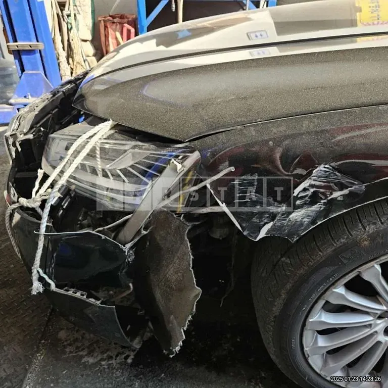 Photo 2 of 10: 2015 Audi A8L 50 TFSI quattro, VIN WAUZZZ4H2FN008613 — Korean insurance auction
