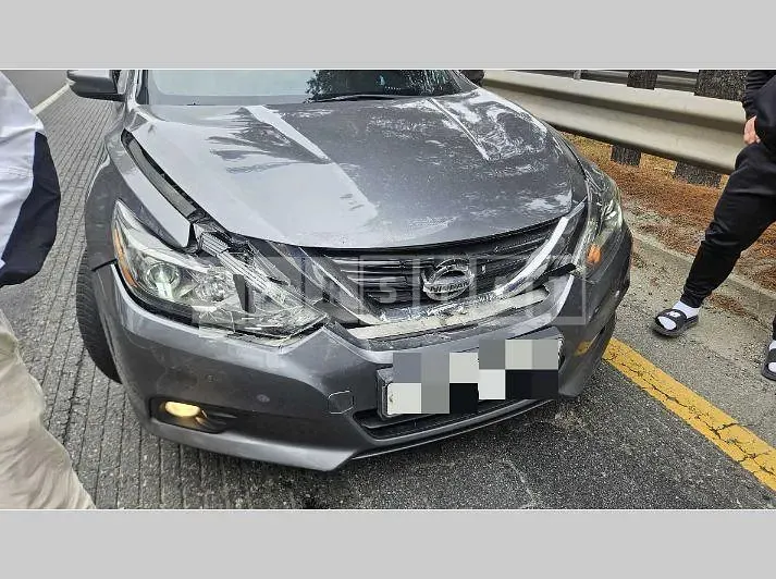 Photo 2 of 9: 2017 Nissan Altima 2.5 — Korean insurance auction