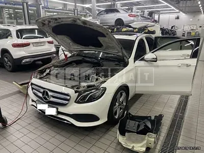 Photo 1 of 30: 2017 Mercedes-Benz E 200 — Korean insurance auction